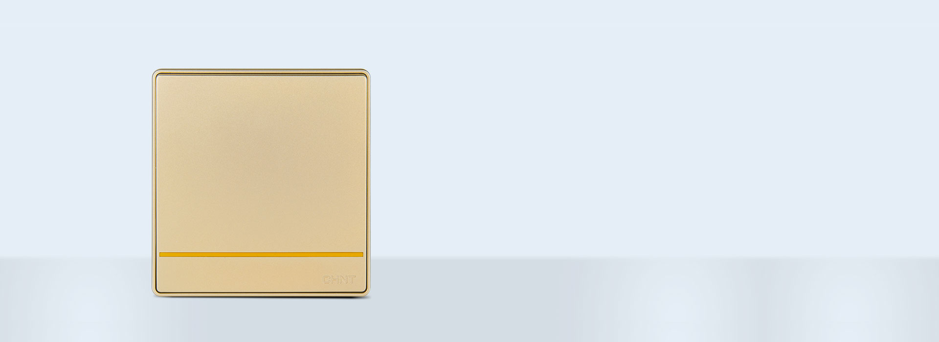 大气外观,易用设计
 大气磅礴的大开关按...