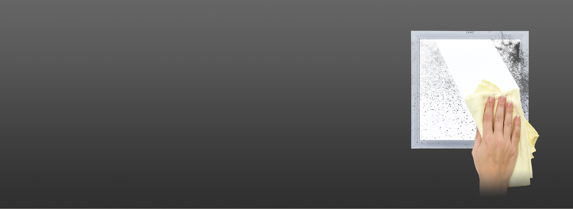 光线柔和,一擦即净
 高透光面罩,出光均...