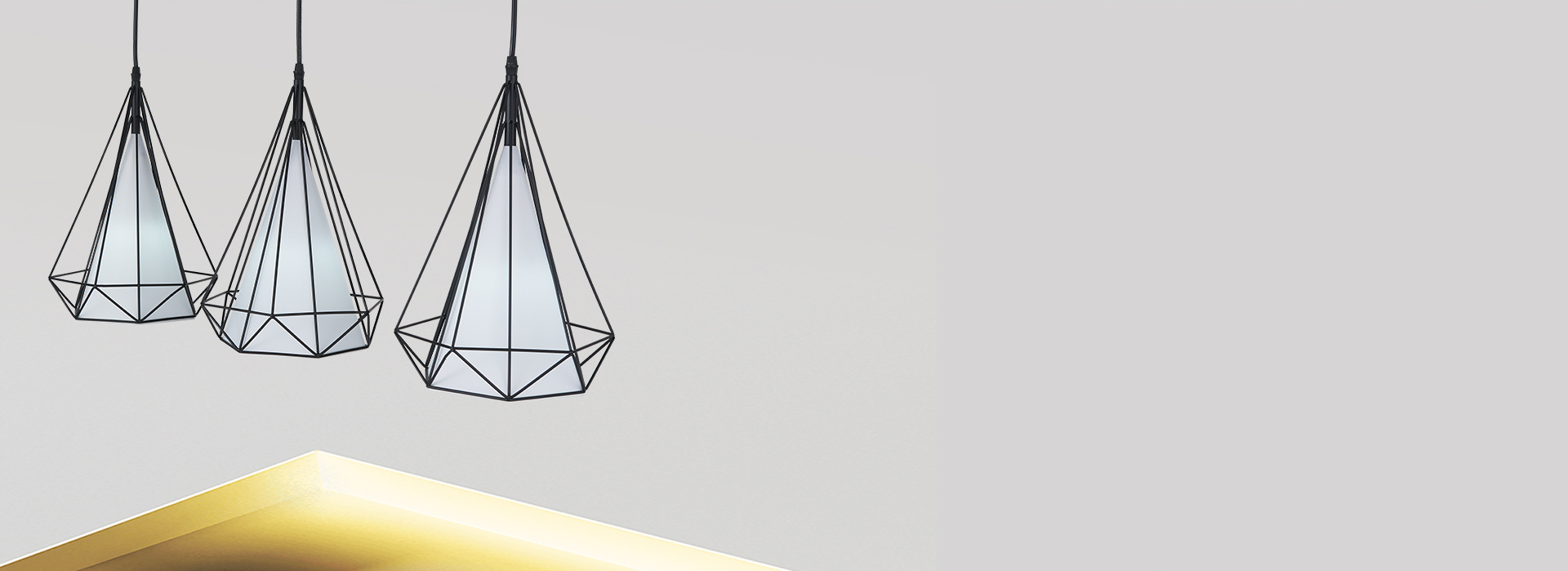 手工匠心焊接,打磨出稳固结构
 一根根铁...