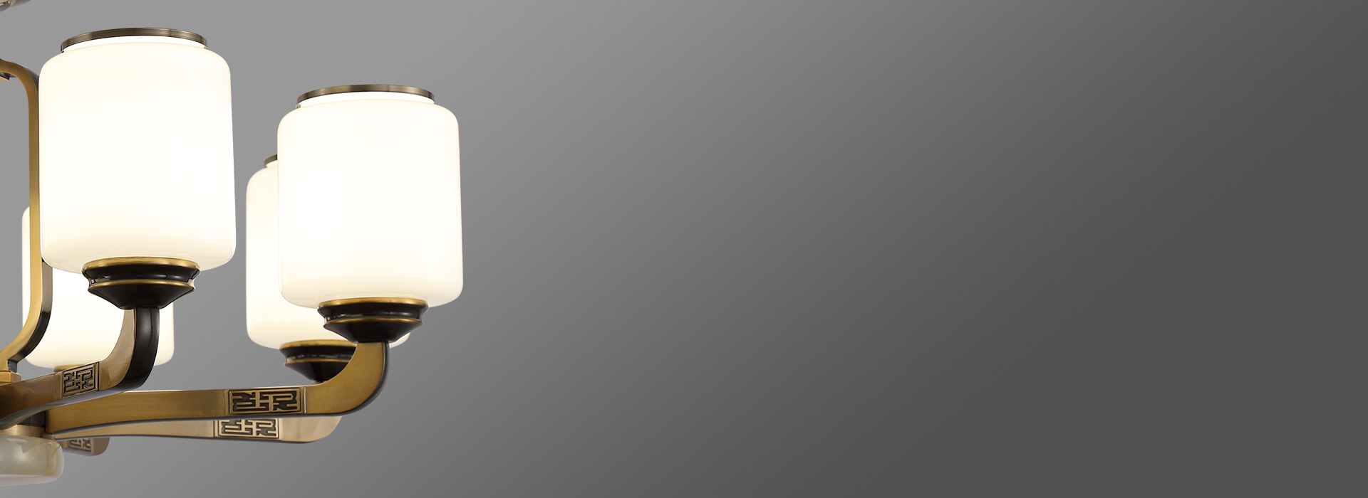 选用玻璃灯罩,光线柔和舒适
 人工吹制的...