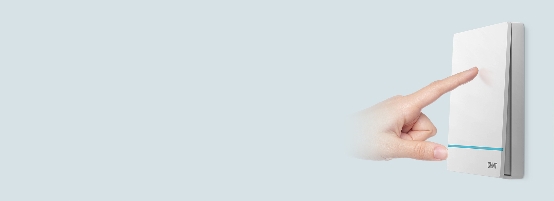 一触倾心,不留指纹
 正泰开关NEW2L...