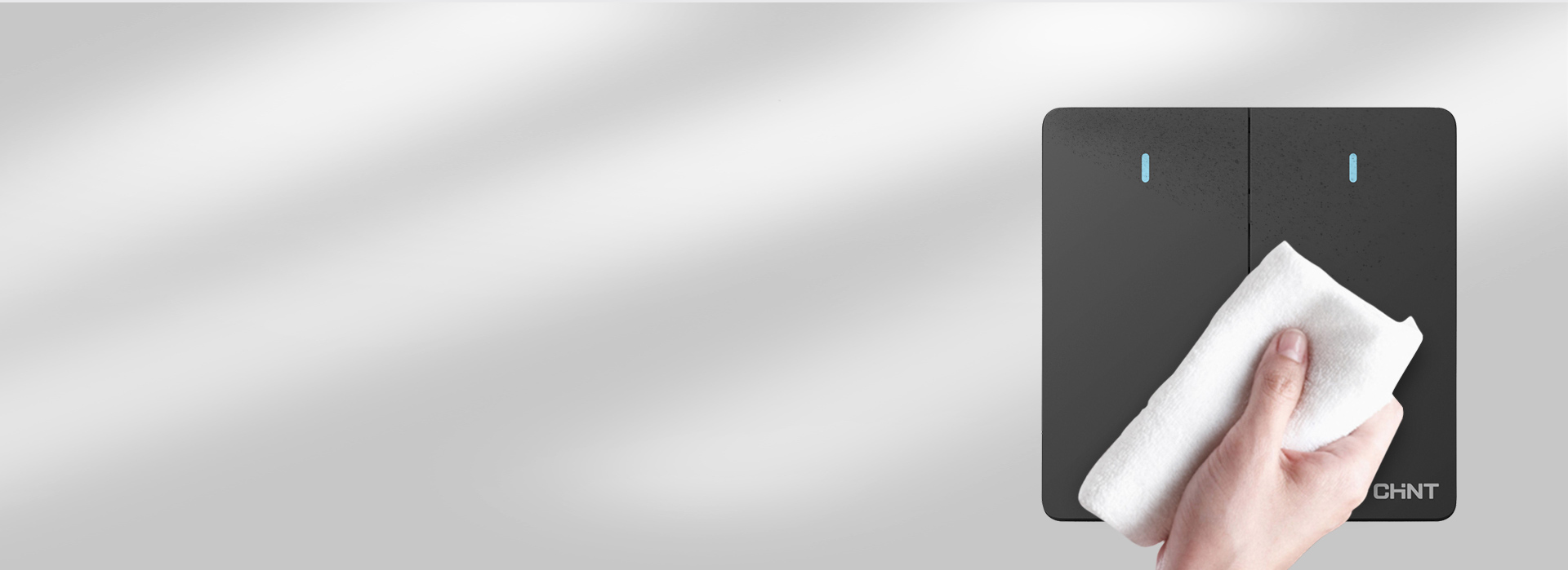 纯平,是一种贴心
 纯平面板,表面无缝隙...