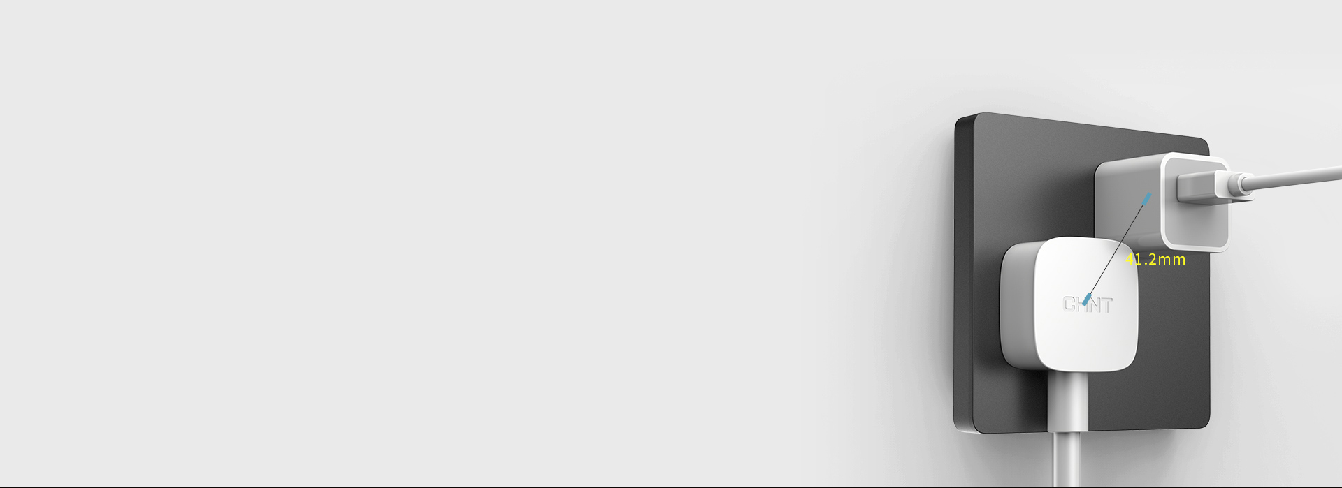 大间距设计,邻里不打架
 正泰开关NEW...