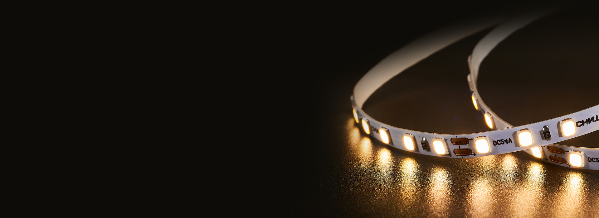 120珠/米,高光效,高亮度
 每米光通...