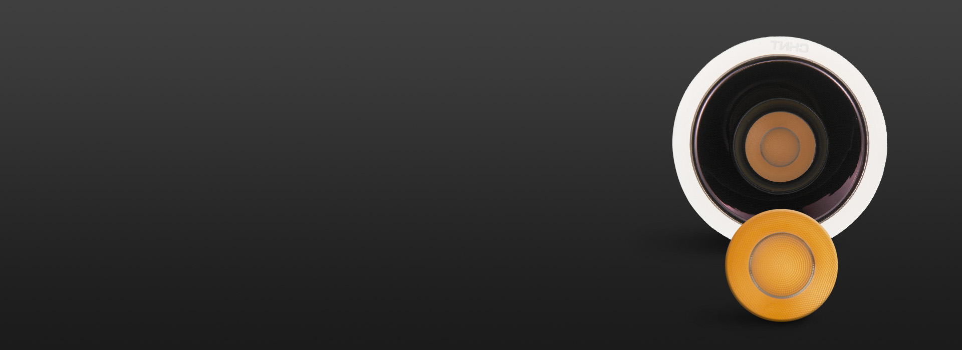 COB光源,光效纯净柔美
 高品质COB...