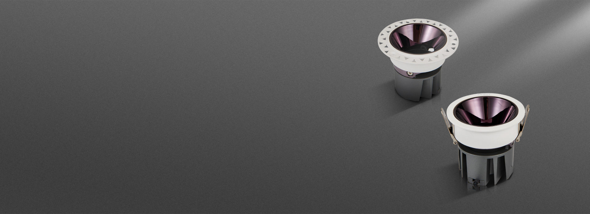 两款灯具,满足不同需求
 TH33系列天...