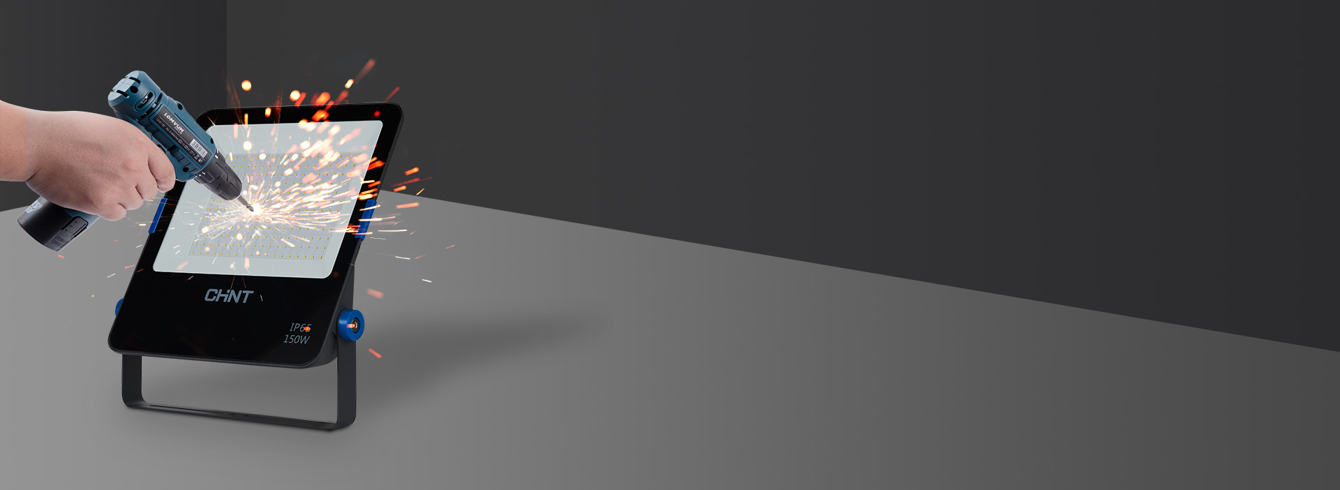 钢化玻璃面罩,抗压防爆
 面罩材质采用钢...