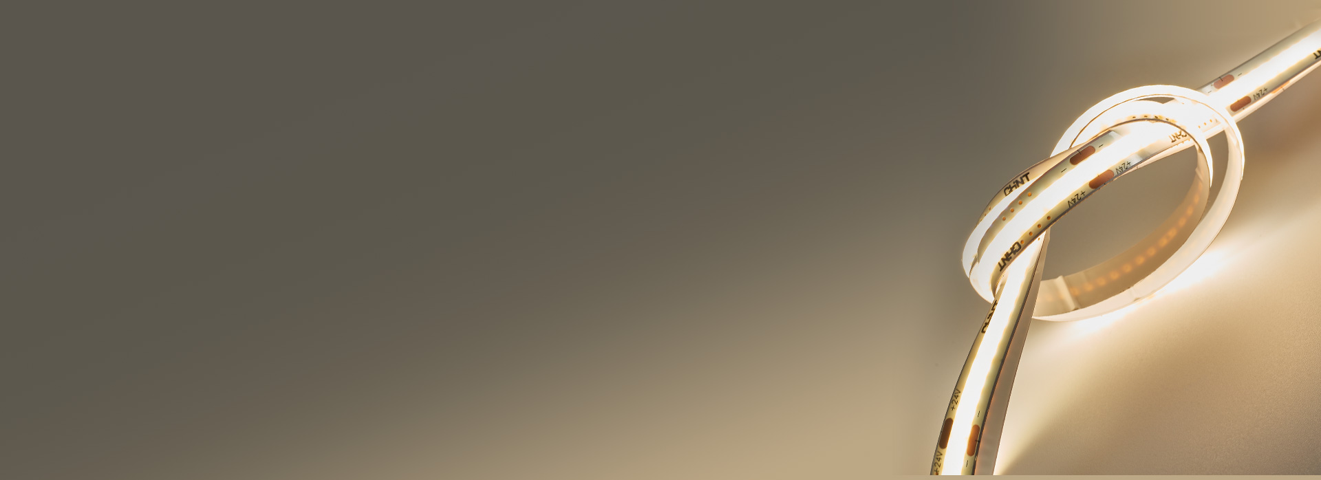 耐弯耐折更耐用
 硅胶透光罩,双层覆膜电...