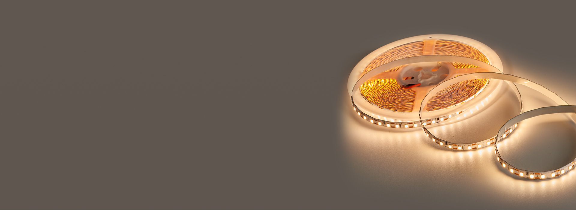 灯带:DD45系列
 一灯一剪,剪出高阶...