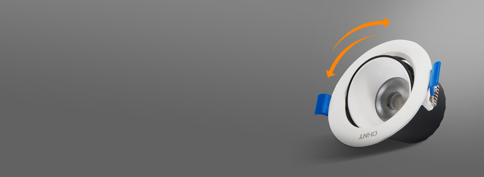 30°双向角度可调
 照物或照画,准确投...