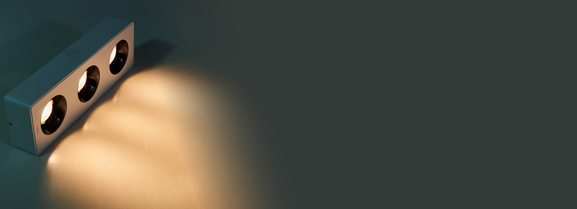 光源深藏,见光不见灯
 深藏式光源设计,...